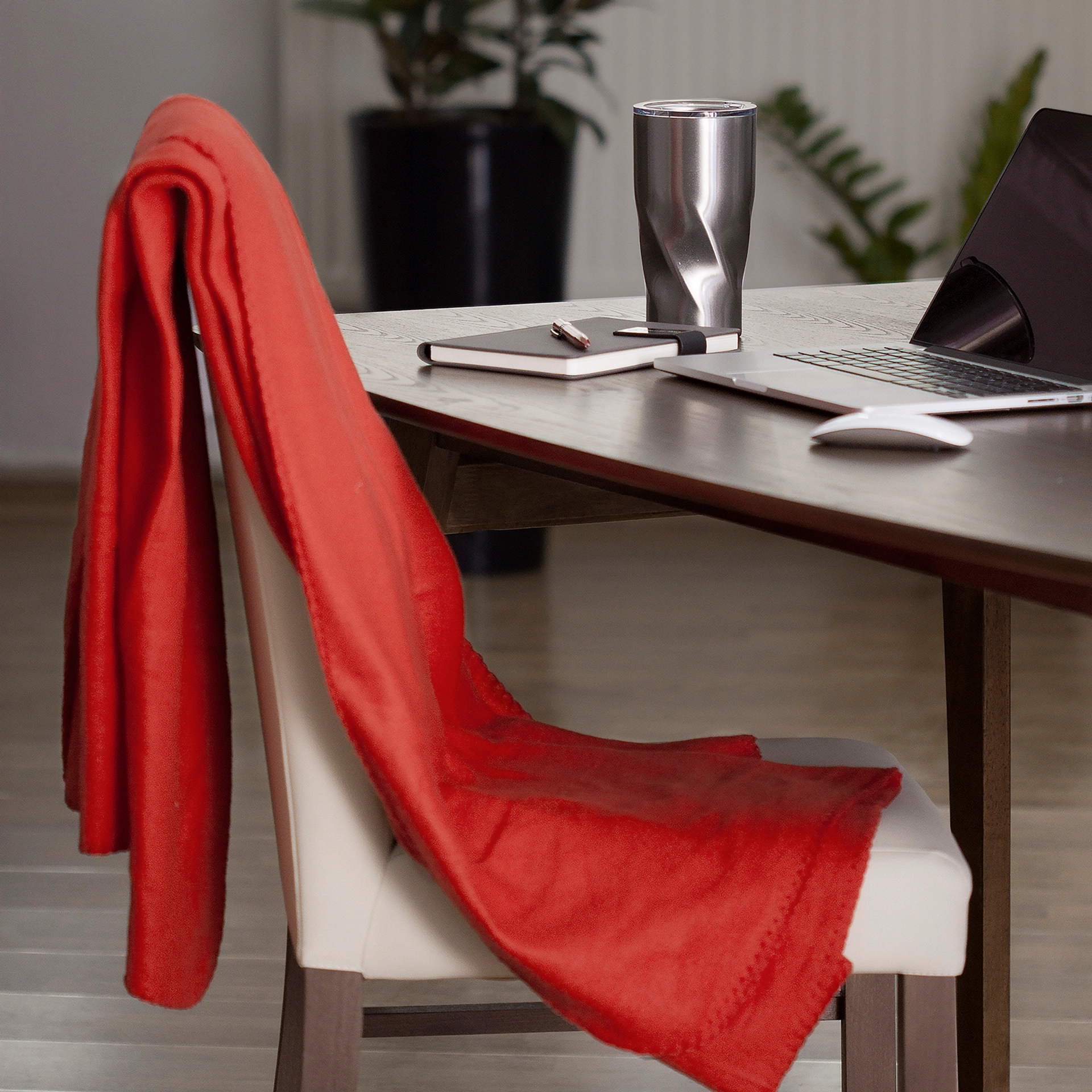 Плед-подушка з флісу Warm, TM Discover - червоний
