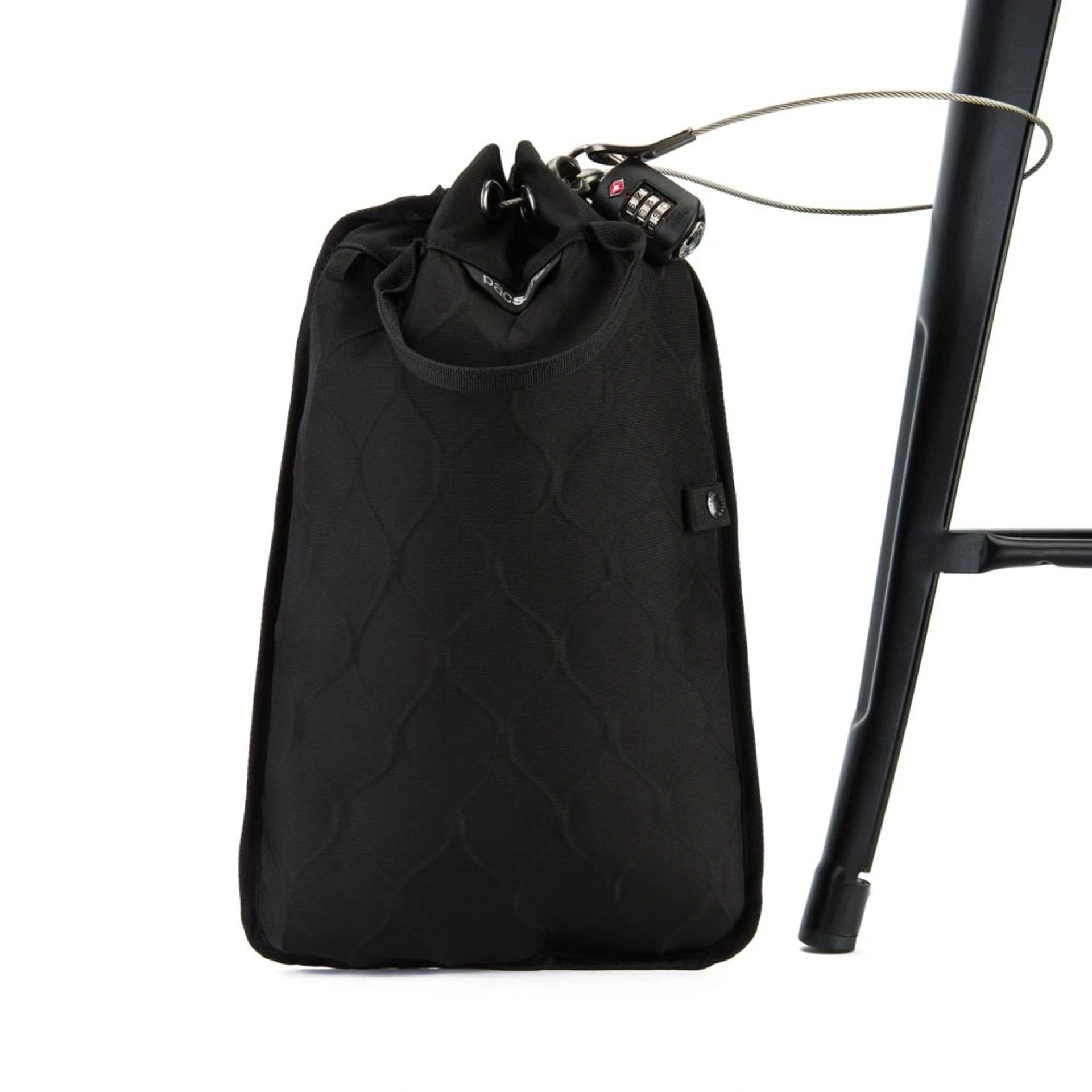 Тревел-кейс антизлодій Pacsafe Travelsafe 12L GII portable safe - Чорний