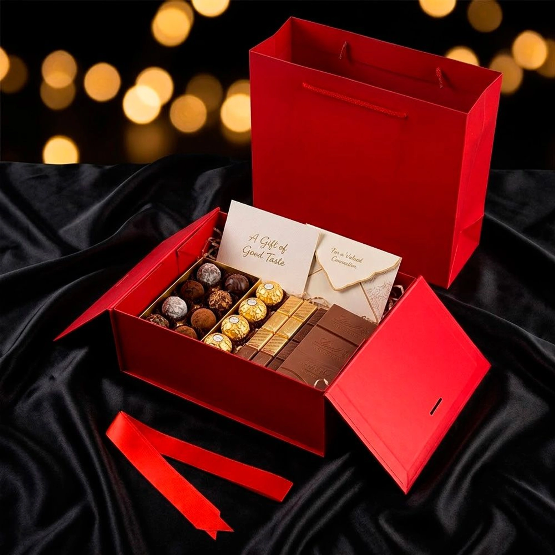 Подарункова коробка 34 х 25 см Velvet L - Червоний
