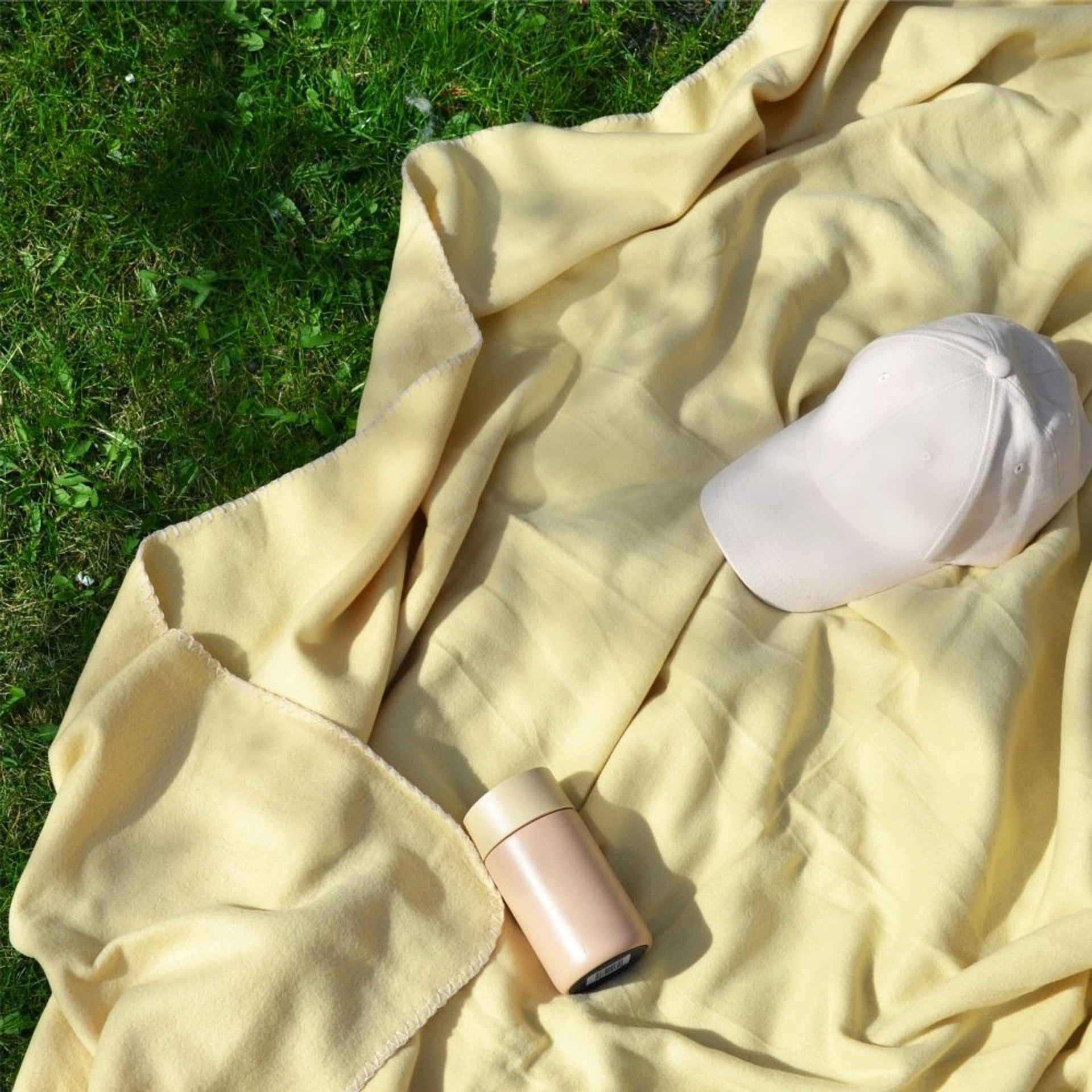 Плед-подушка флісовий Soft Me Mild 150х180 см - Піщано-бежевий