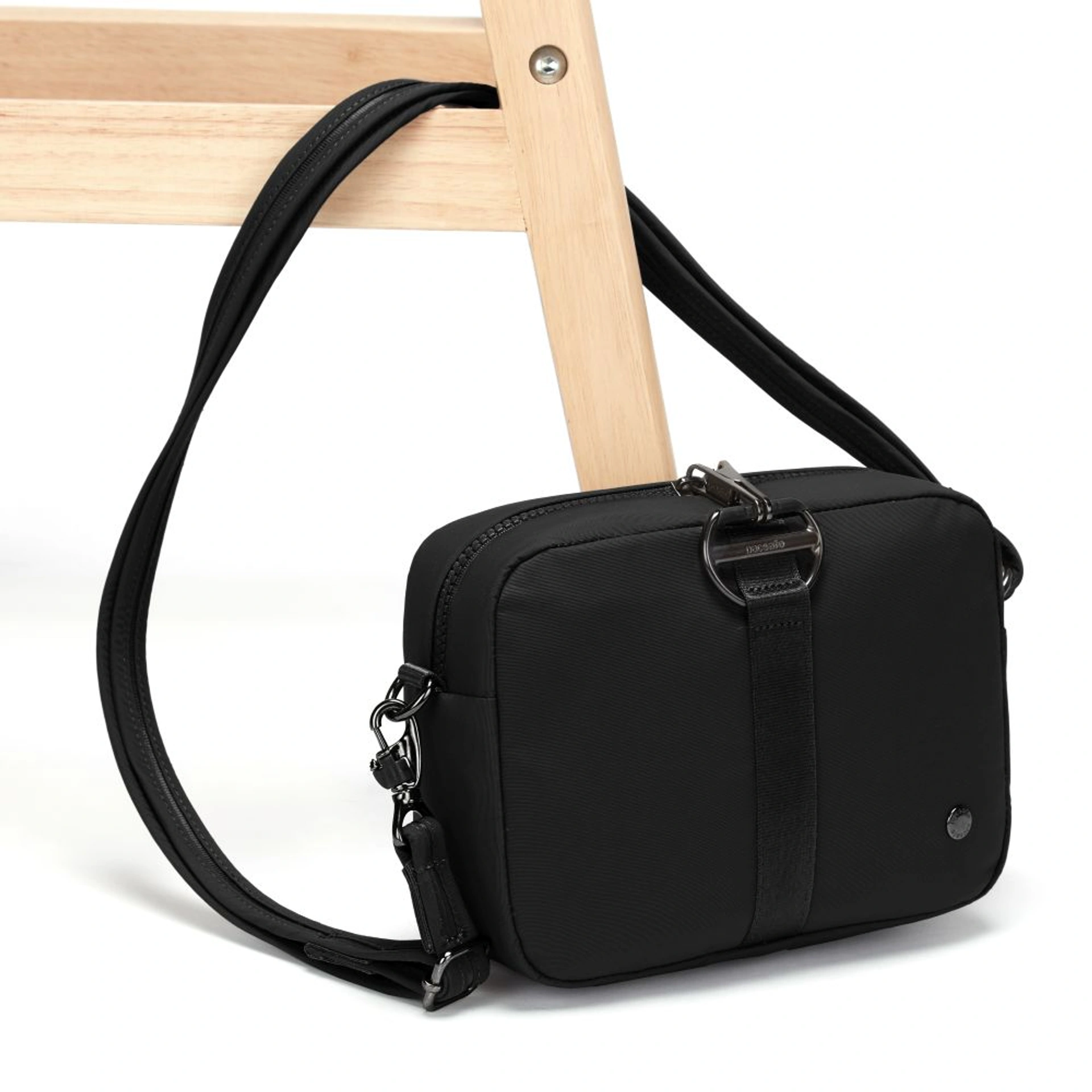 Сумка через плече жіноча антизлодій Pacsafe Citysafe CX square Crossbody - Чорний
