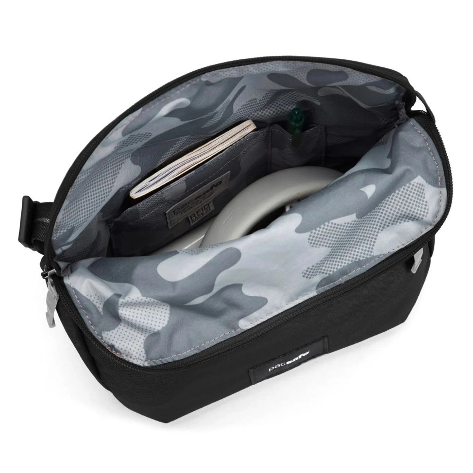 Сумка через плече антизлодій Pacsafe GO Saddle Crossbody - Насичений чорний