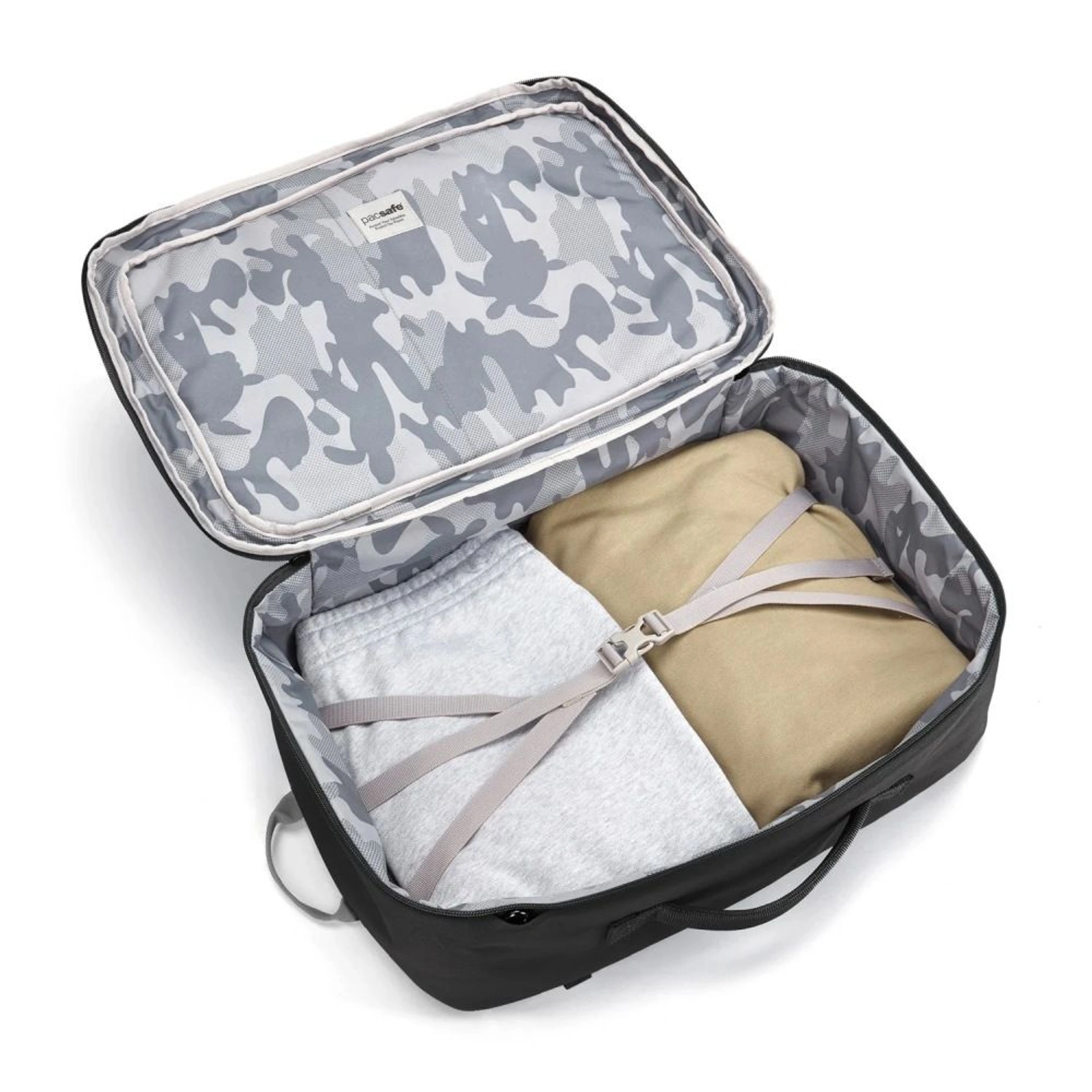 Рюкзак для подорожей антизлодій Pacsafe GO Carry-on 34 - Насичений чорний