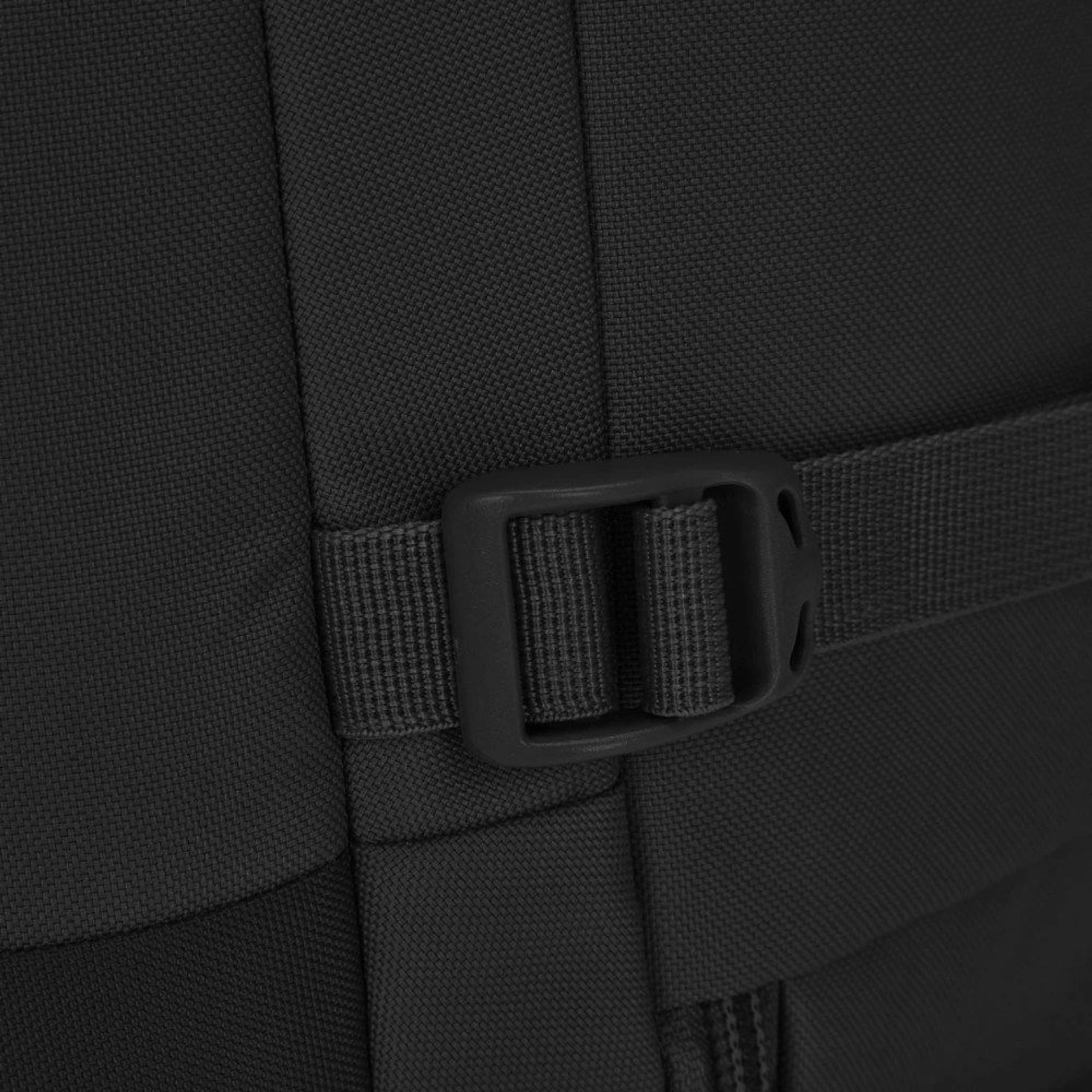 Рюкзак для подорожей антизлодій Pacsafe GO Carry-on 34 - Насичений чорний