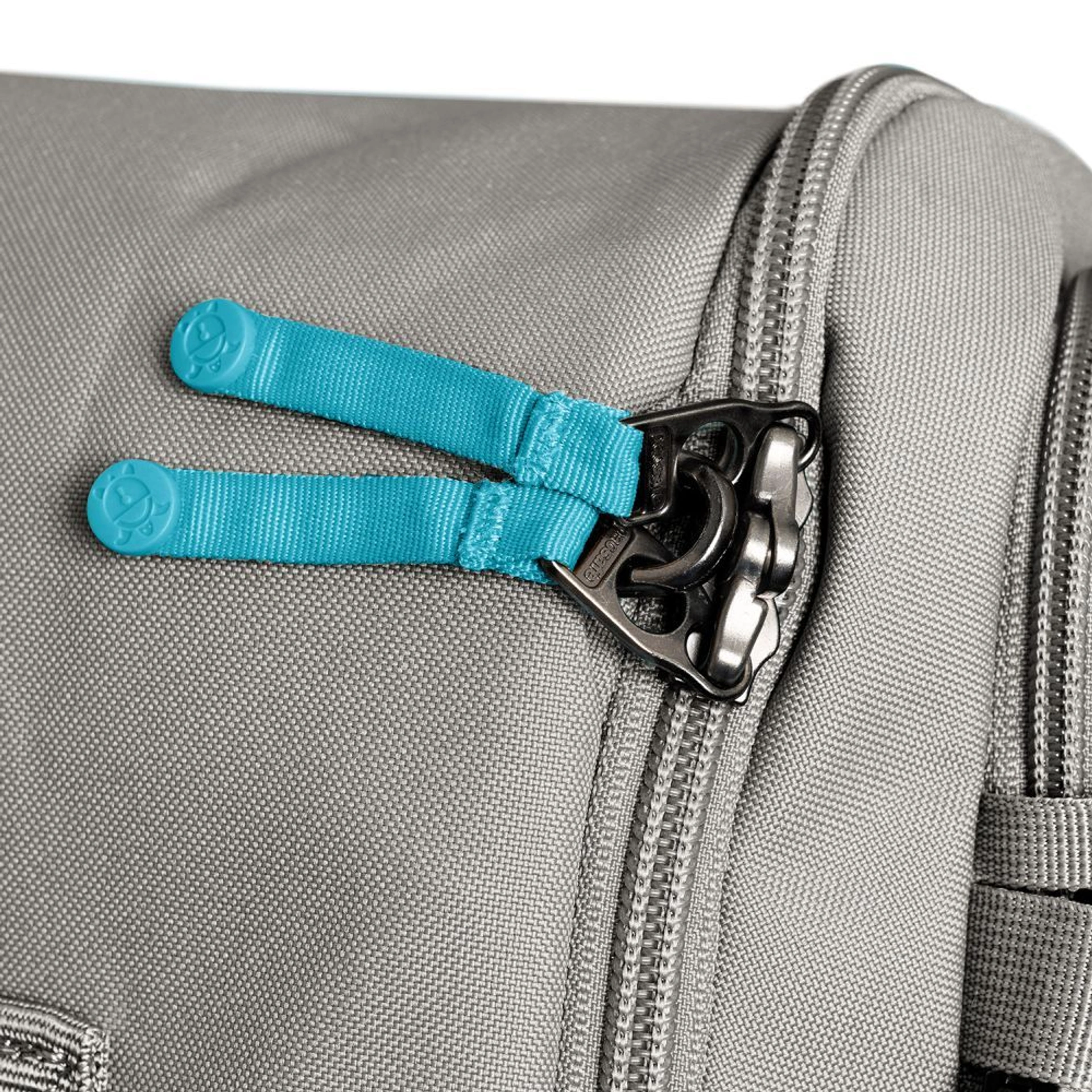 Рюкзак для подорожей антизлодій Pacsafe GO Carry-on 34 - Сірий / блакитний