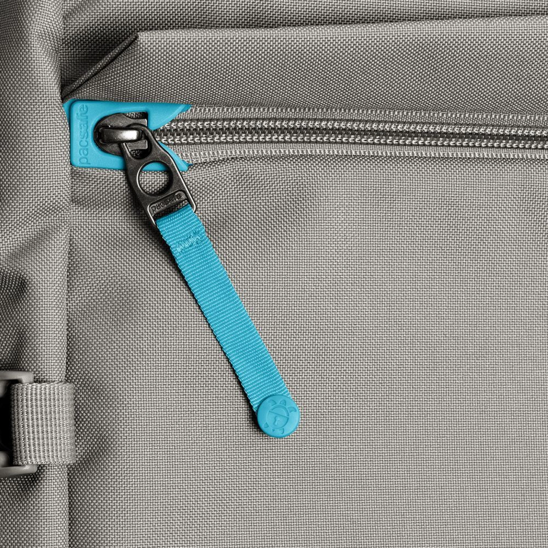 Рюкзак-сумка антизлодій Pacsafe GO Carry-on 44 - Сірий / блакитний