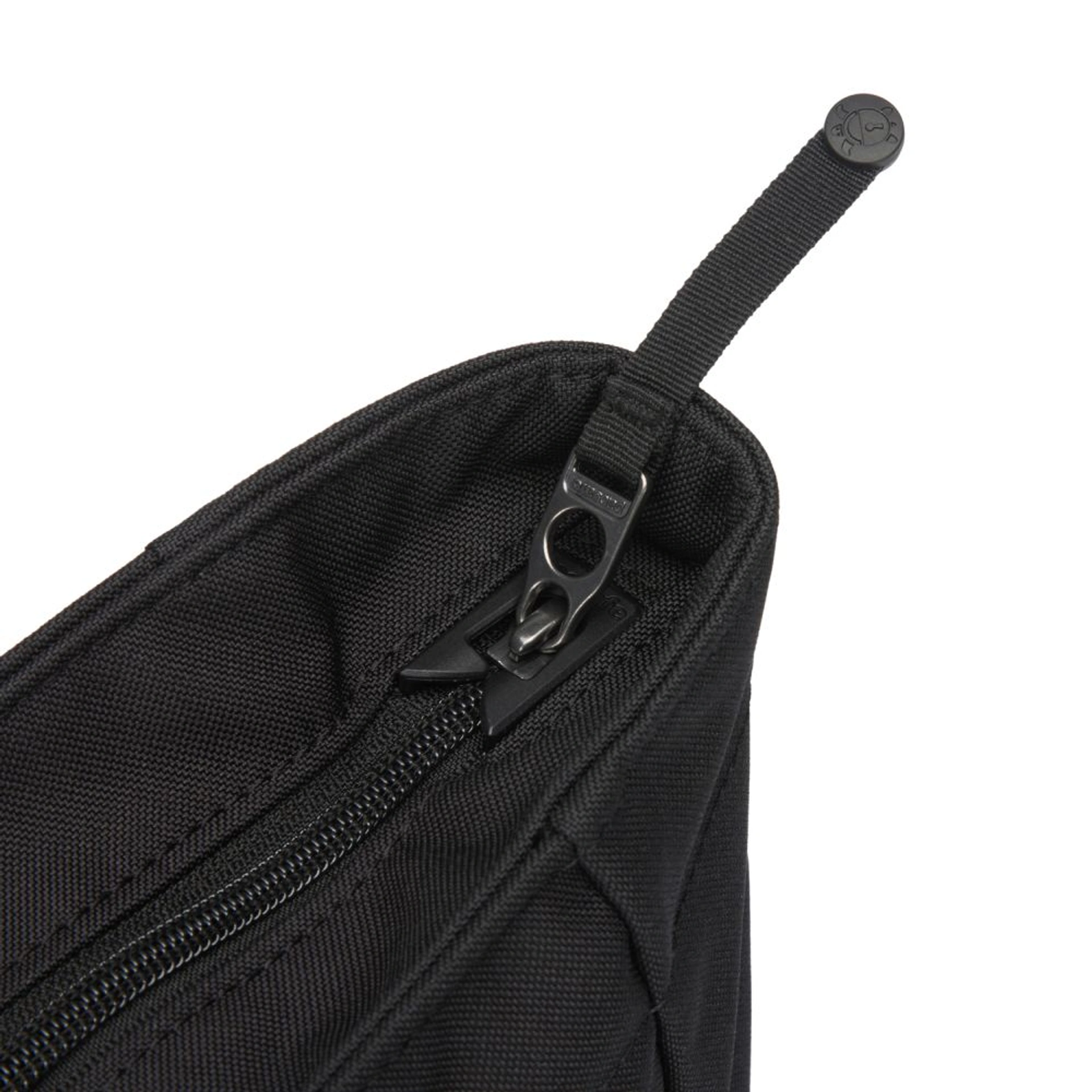 Рюкзак-сумка антизлодій Pacsafe GO Totepack - Чорний