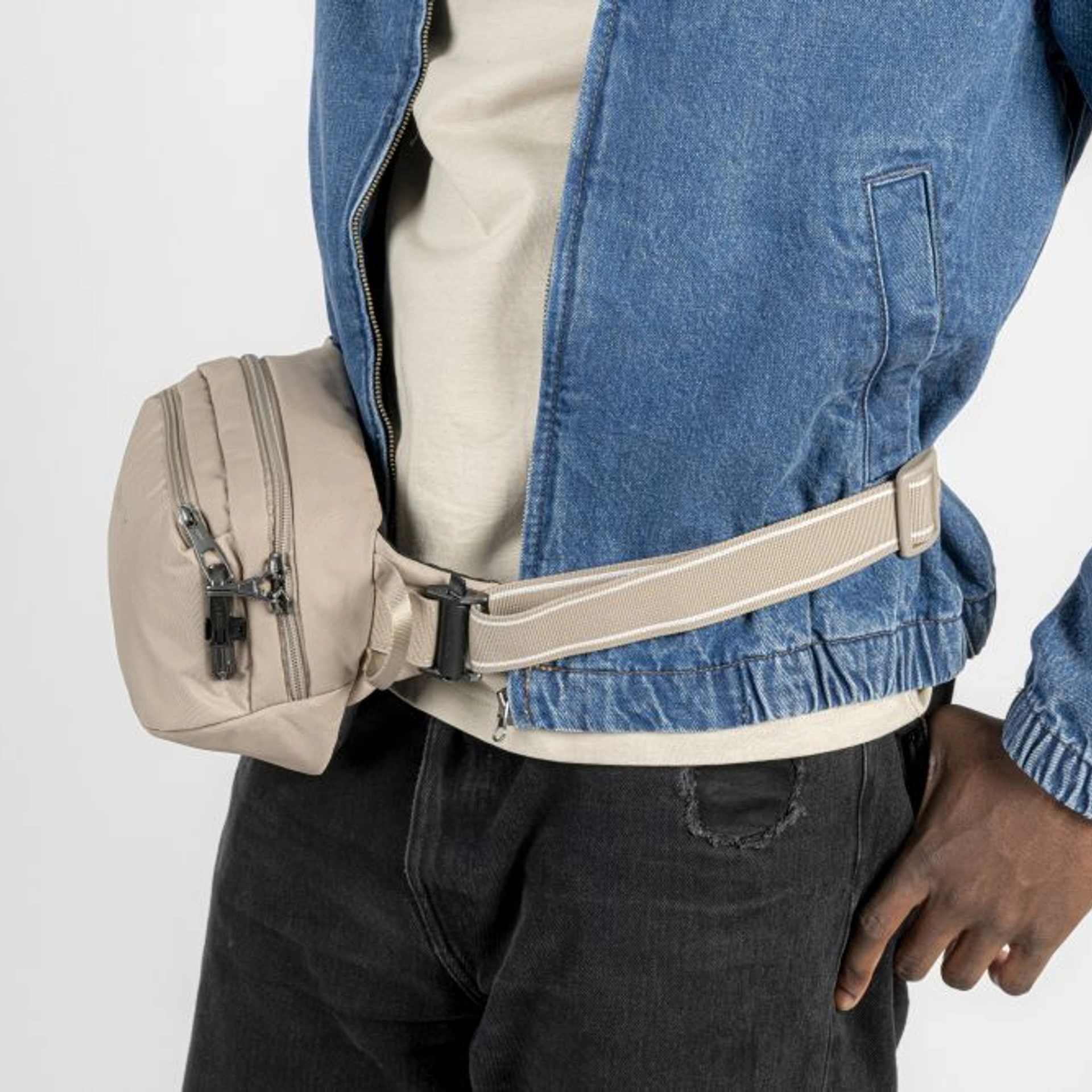 Сумка на пояс антизлодій Pacsafe V Hip Pack - Бежевий / чорний