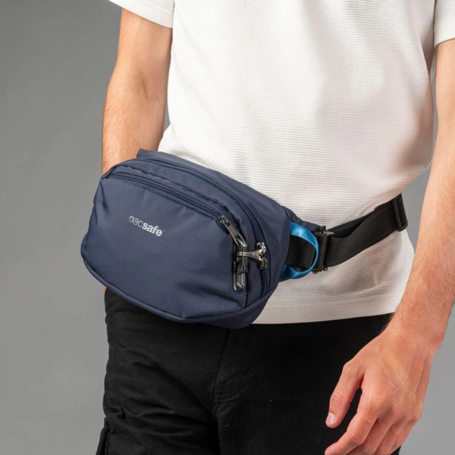 Сумка на пояс антизлодій Pacsafe V Hip Pack - Темно-синій
