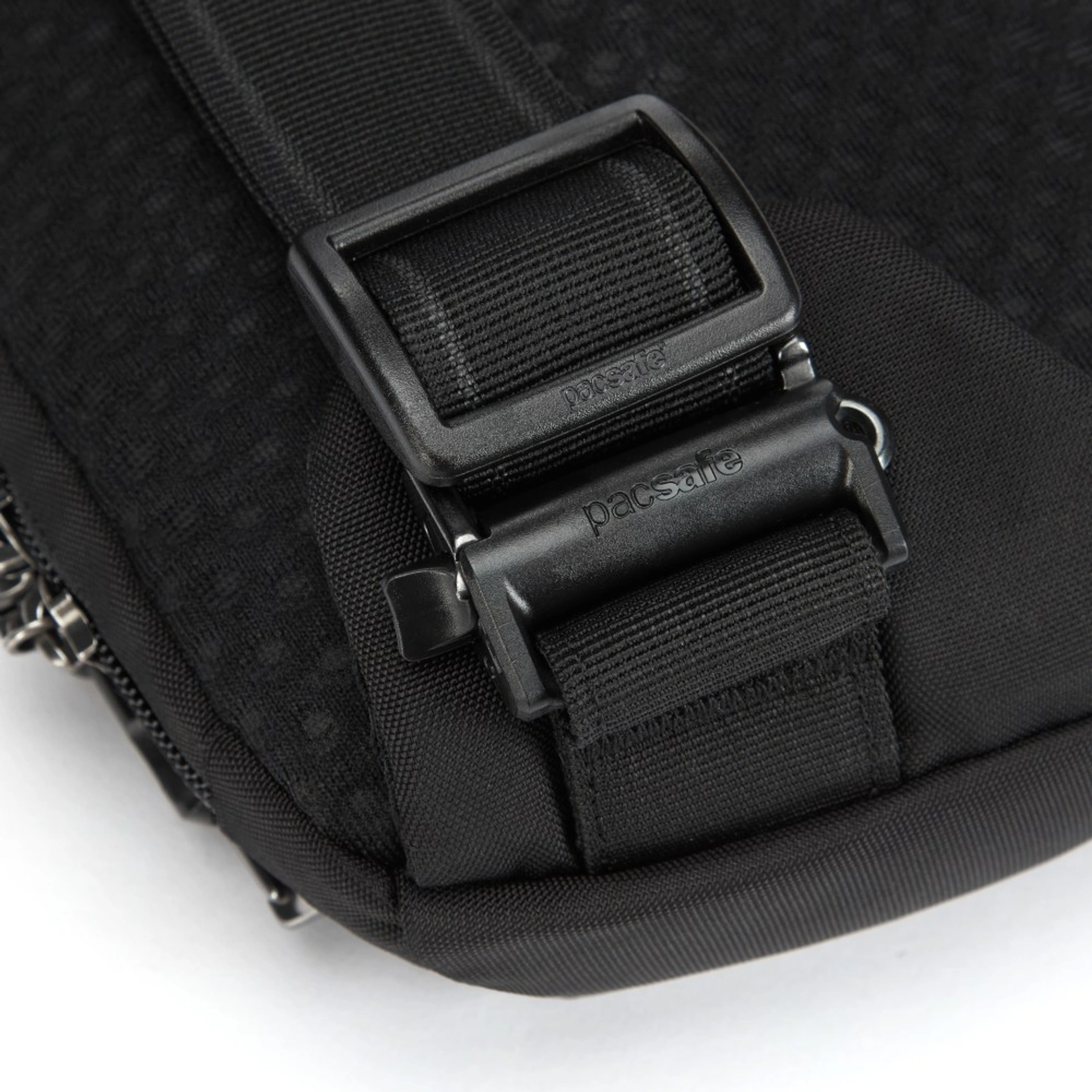 Сумка через плече антизлодій Pacsafe V Action Sling - Насичений чорний