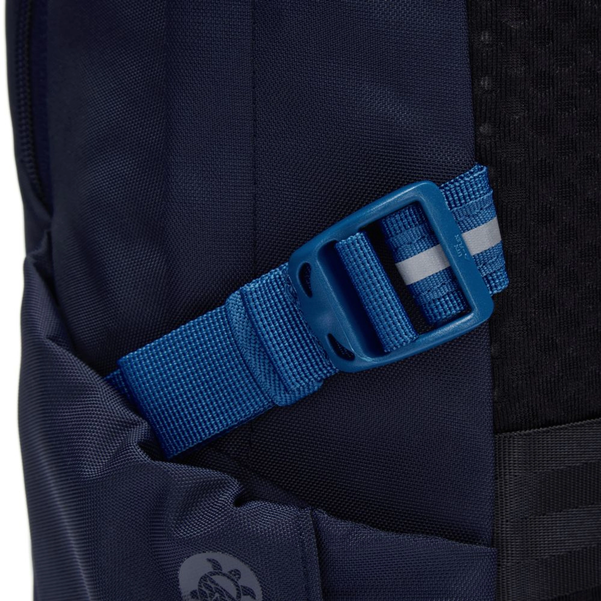 Рюкзак для подорожей антизлодій Pacsafe V 24L Active - Темно-синій